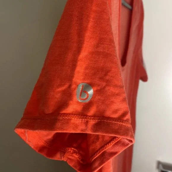 Super SOFT 🍊 reddish orange tshirt Cotton On Body Size Medium Like new ✨ Bright - Picture 5 of 6